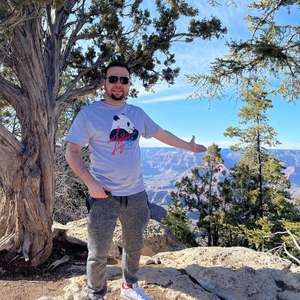 Meet your Posher, Daniel